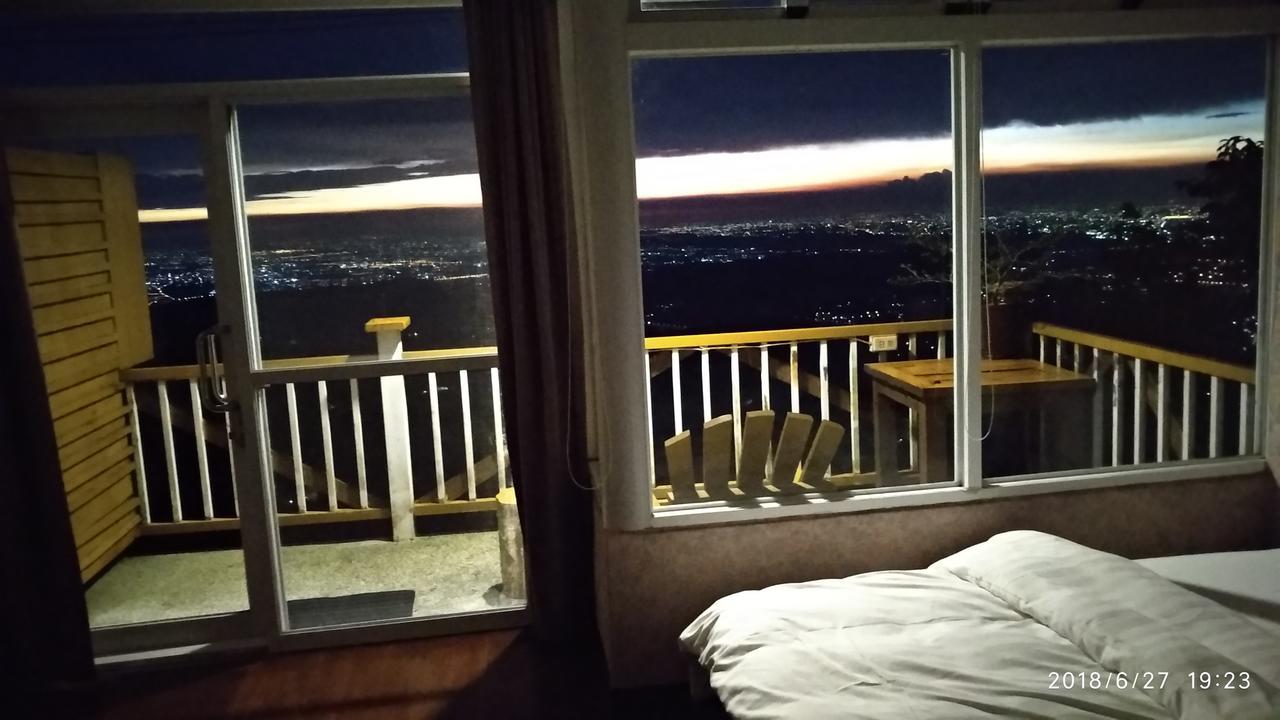 Sky Lounge B&B Zhushan Exterior photo